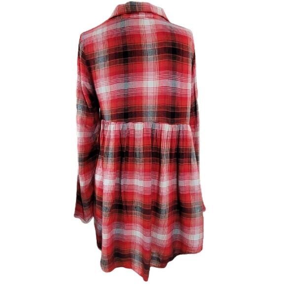 Red and Black Plaid Long Flowy Button Up Flannel Shirt Size Small - Picture 2 of 5